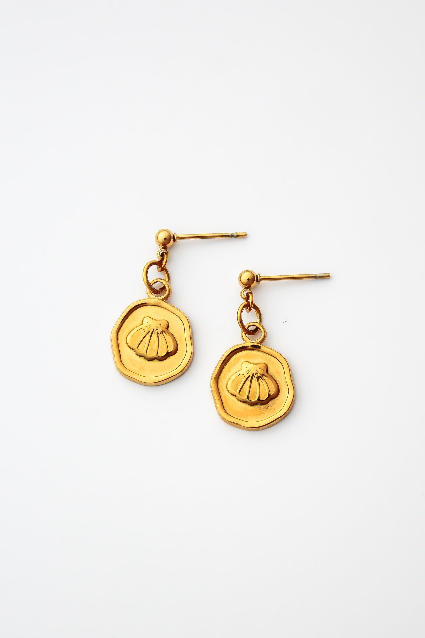 The Wax Seal Shell Earrings
