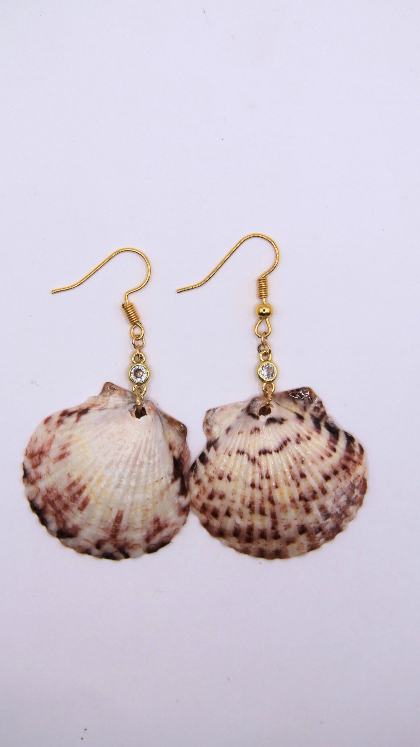 The Glam Shell Earrings