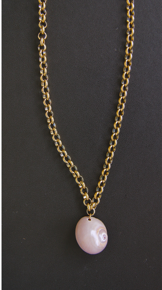 Rolo Chain Moon Shell Necklace