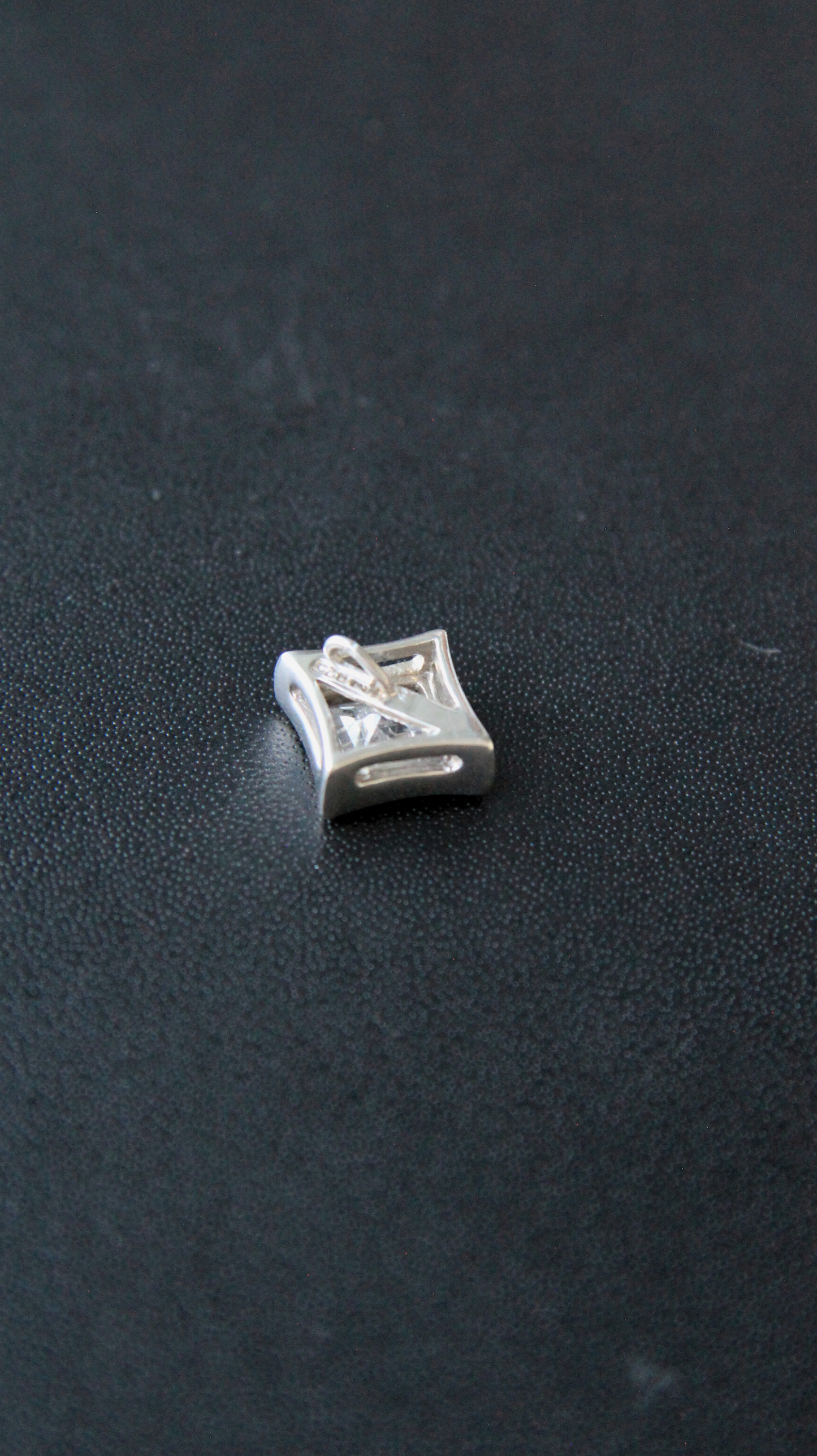 Silver Twinkle Pendant