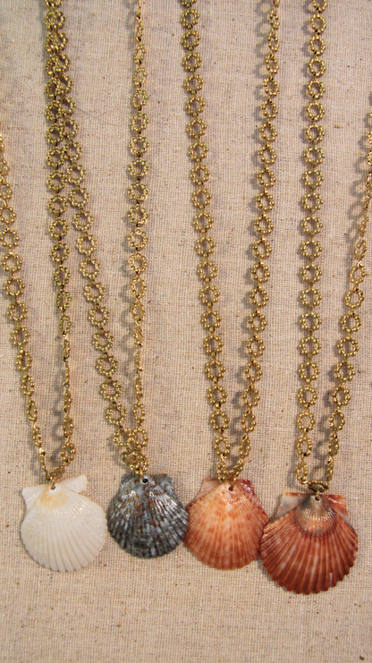 The Gold Flower Chain Shell Necklae