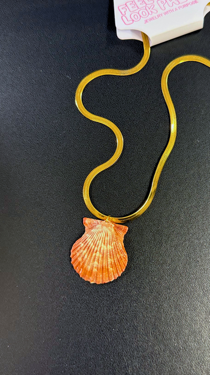 The Gold Flattened Snake Chain Shell Necklace