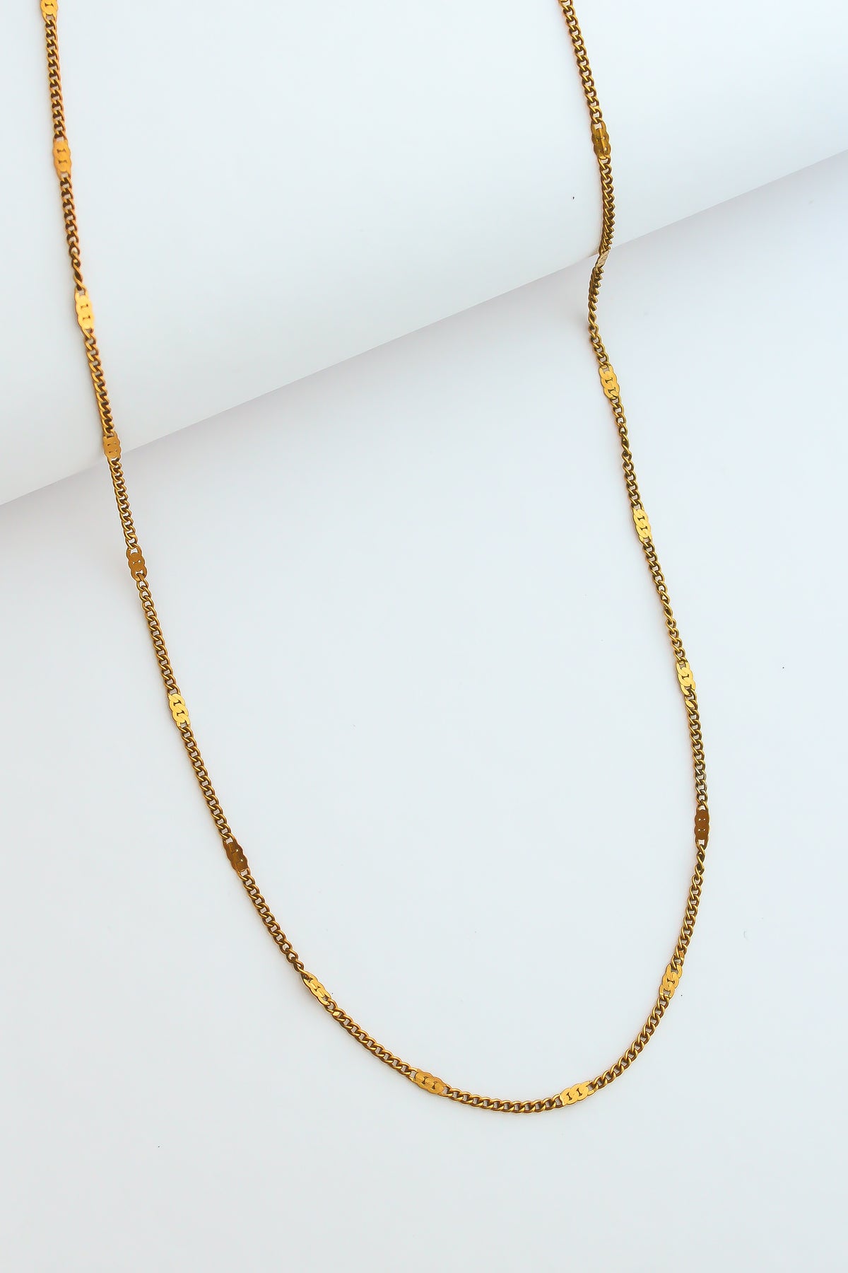 The Flat Bar Chain Necklace