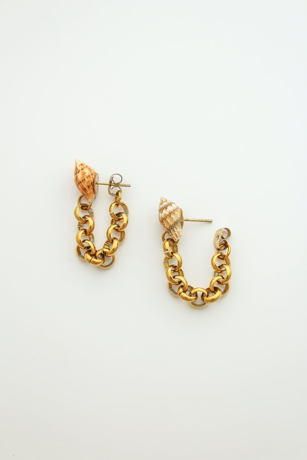 Chain Shell Stud Earrings