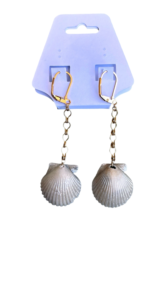 The Can Can Shell Earrings