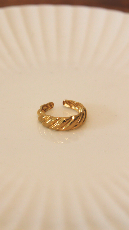 The Croissant Ring