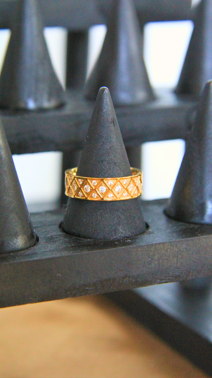 The Criss Cross Ring