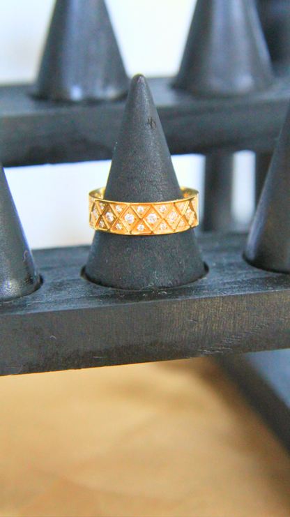 The Criss Cross Ring