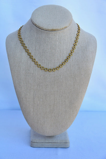 The Flower Chain Necklace