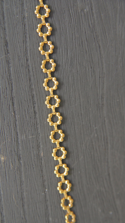 The Flower Chain Necklace