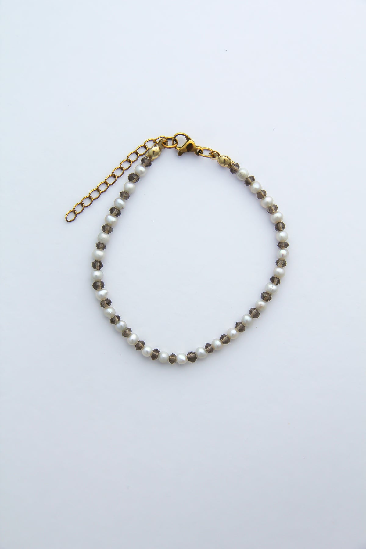 The Labradorite and Pearl Bracelet