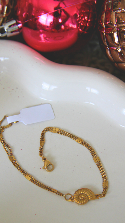 The Turbo Shell Double Bracelet