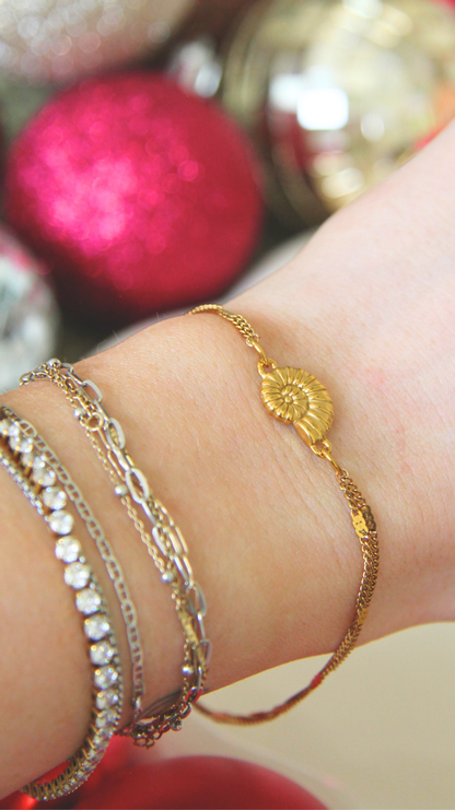 The Turbo Shell Double Bracelet