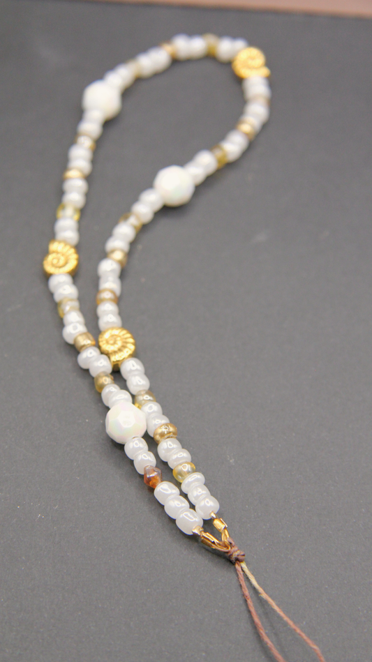 The White Shelly Phone Chain